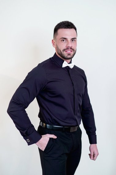 Koszula męska Slim SPCZ1 -  w kolorze czarnym na spinkę